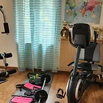 De Standing Avec Piscine A Debordement, Jacuzzi Et Jardin A 5 Min Du Centre De Villa *