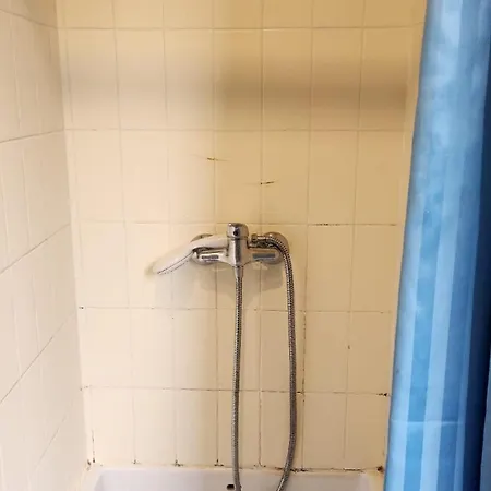 De Standing Avec Piscine A Debordement, Jacuzzi Et Jardin A 5 Min Du Centre De * Nimes