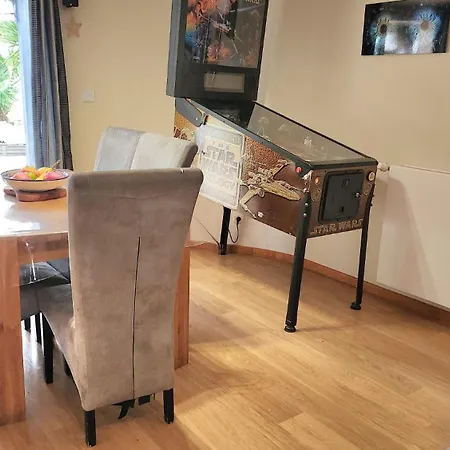 De Standing Avec Piscine A Debordement, Jacuzzi Et Jardin A 5 Min Du Centre De Villa Nimes