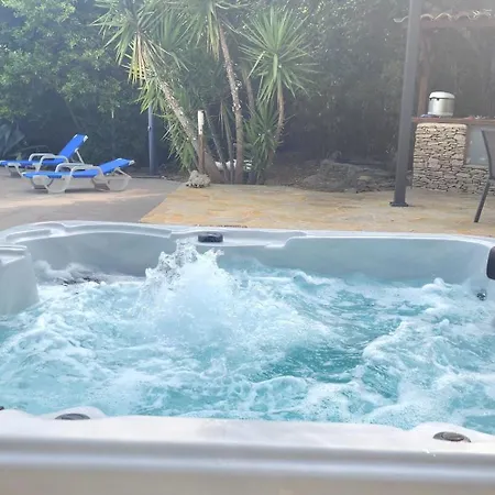 De Standing Avec Piscine A Debordement, Jacuzzi Et Jardin A 5 Min Du Centre De 别墅 尼姆