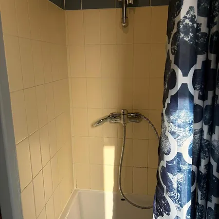 De Standing Avec Piscine A Debordement, Jacuzzi Et Jardin A 5 Min Du Centre De *