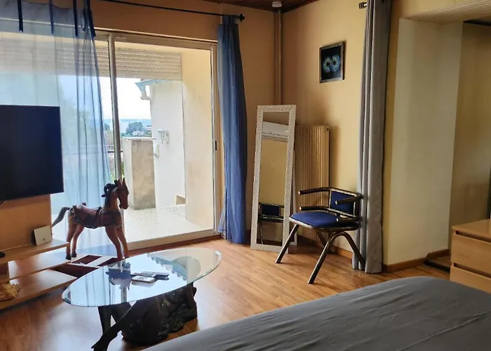 De Standing Avec Piscine A Debordement, Jacuzzi Et Jardin A 5 Min Du Centre De Nîmes