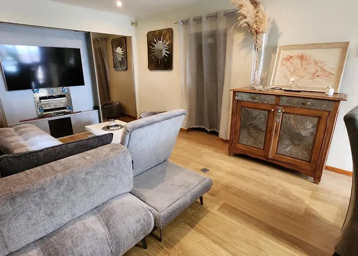 De Standing Avec Piscine A Debordement, Jacuzzi Et Jardin A 5 Min Du Centre De Nîmes