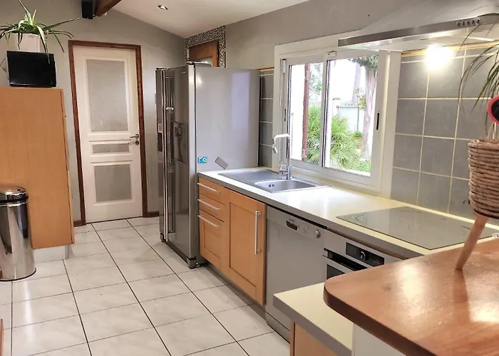 Willa De Standing Avec Piscine A Debordement, Jacuzzi Et Jardin A 5 Min Du Centre De