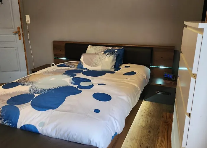 De Standing Avec Piscine A Debordement, Jacuzzi Et Jardin A 5 Min Du Centre De