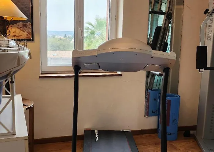 De Standing Avec Piscine A Debordement, Jacuzzi Et Jardin A 5 Min Du Centre De Willa Nîmes